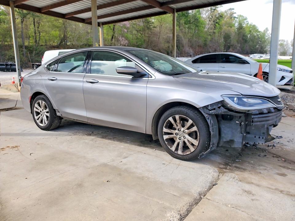 2015 Chrysler 200 მანქანა იყიდება აუქციონზე, vin: 1C3CCCAB1FN702303, აუქციონის ნომერი: 48323286