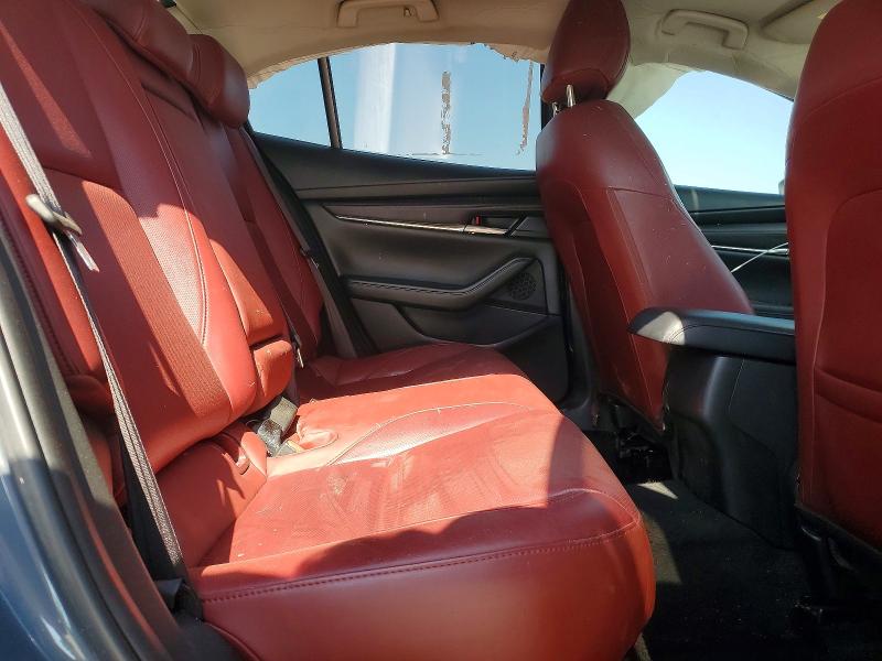 Продажа на аукционе авто 2022 Mazda 3, vin: JM1BPACL8N1506547, номер лота: 50921396