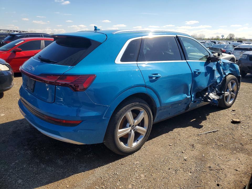 Продаж на аукціоні авто 2019 Audi E-tron, vin: WA1VAAGE7KB014859, номер лоту: 50076656