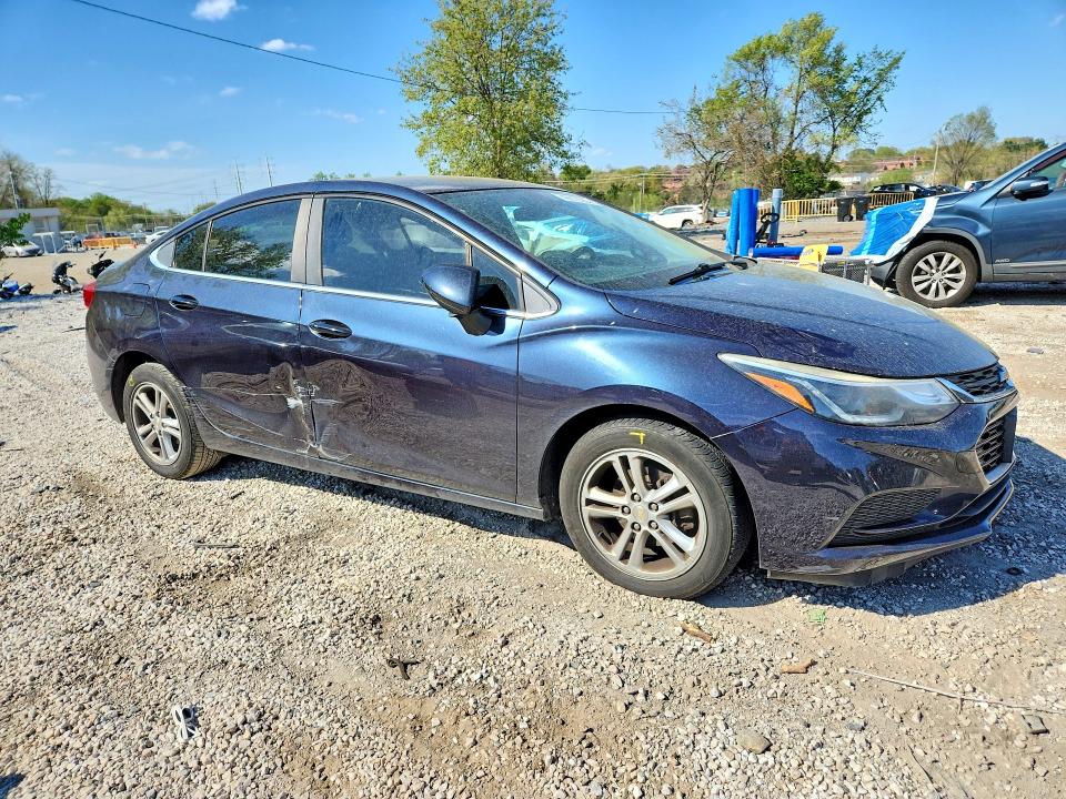 49879356 :رقم المزاد ، 1G1BE5SM2G7247991 vin ، 2016 Chevrolet Cruze مزاد بيع