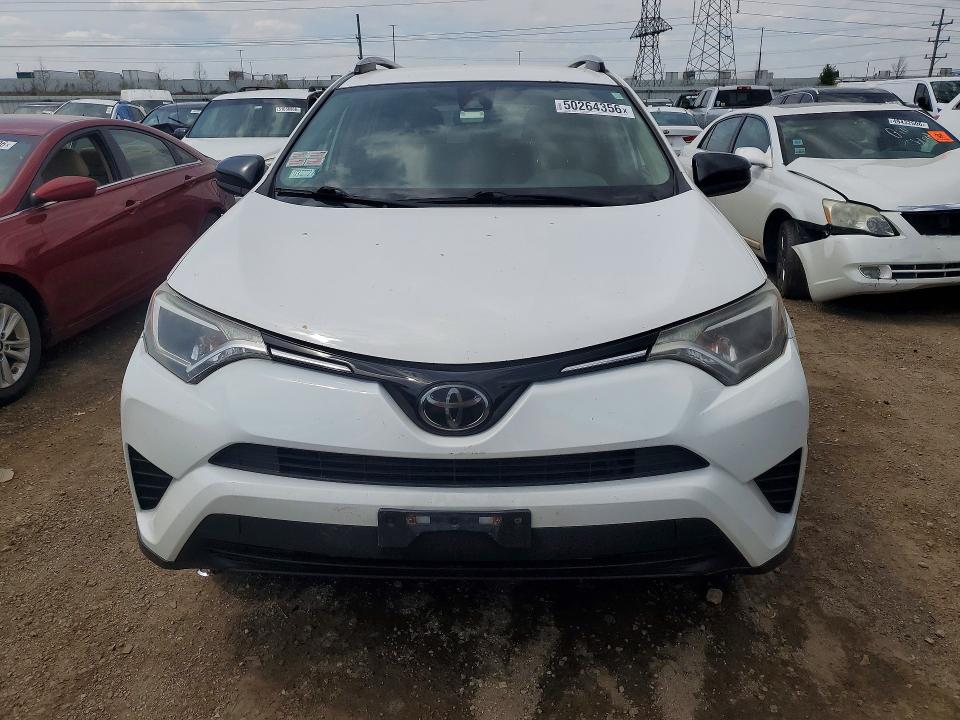 2018 Toyota Rav4 მანქანა იყიდება აუქციონზე, vin: JTMBFREV2JJ210336, აუქციონის ნომერი: 50264356