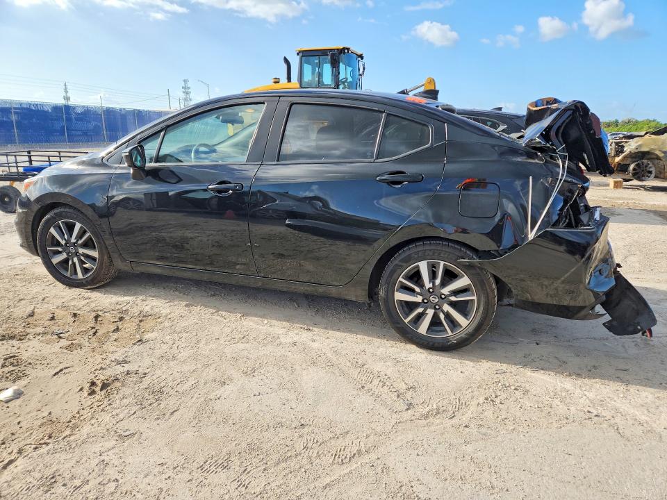 49787136 :رقم المزاد ، 3N1CN8EV1ML883216 vin ، 2021 Nissan Versa مزاد بيع