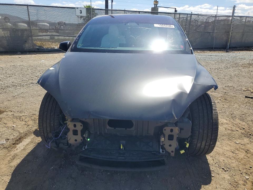 49504856 :رقم المزاد ، 7SAXCBE65NF350346 vin ، 2022 Tesla Model X مزاد بيع