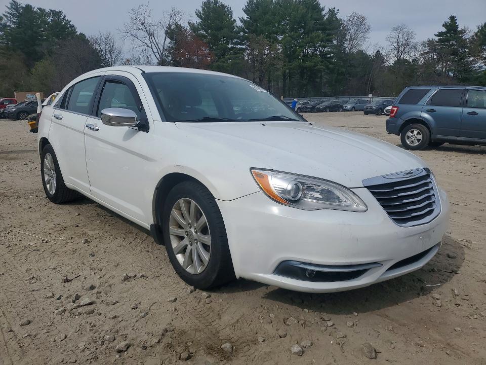 2014 Chrysler 200 მანქანა იყიდება აუქციონზე, vin: 1C3CCBCG2EN135312, აუქციონის ნომერი: 51947656