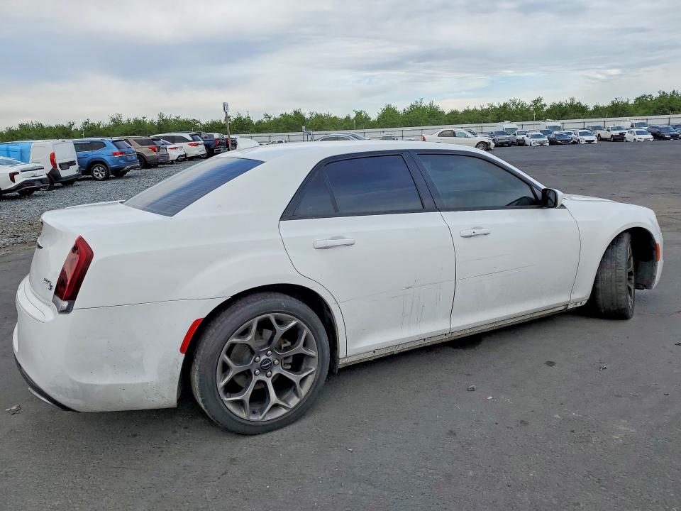 Продажа на аукционе авто 2016 Chrysler 300, vin: 2C3CCABG5GH233807, номер лота: 50684716