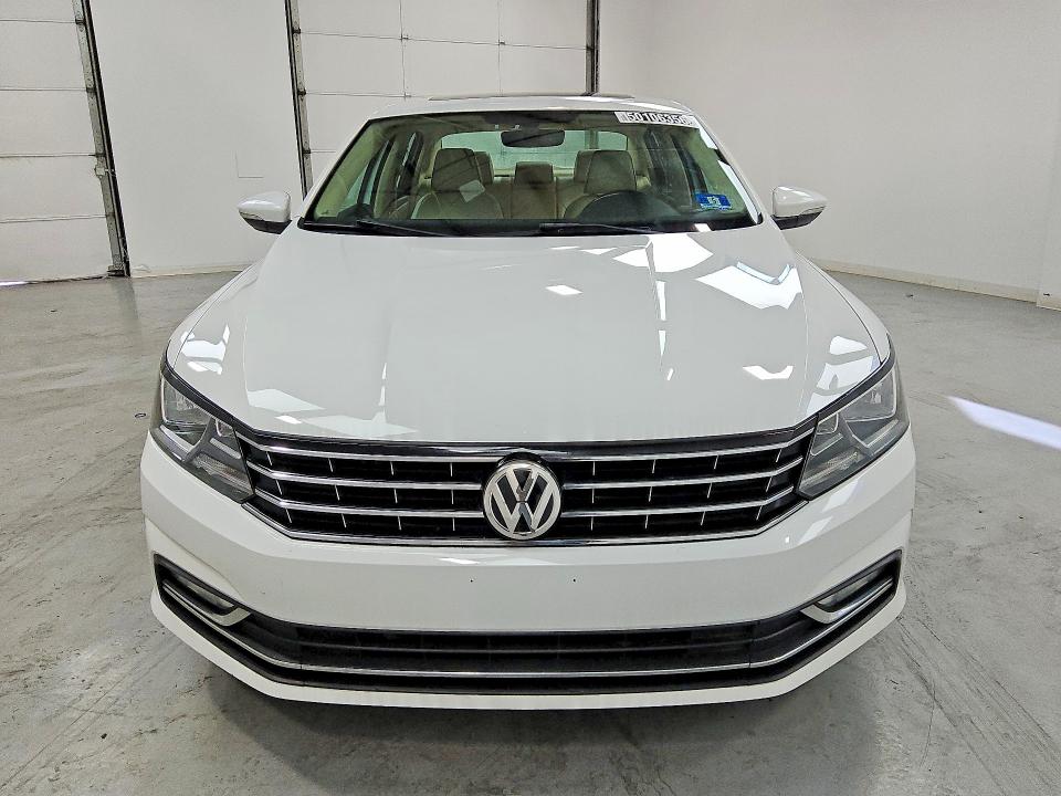 Продажа на аукционе авто 2016 Volkswagen Passat, vin: 1VWBT7A3XGC049567, номер лота: 50106356