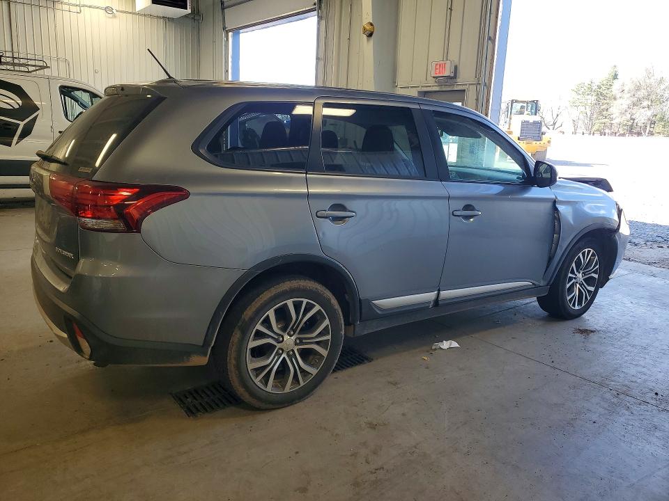 Продажа на аукционе авто 2016 Mitsubishi Outlander, vin: JA4AZ3A37GZ028396, номер лота: 49926246