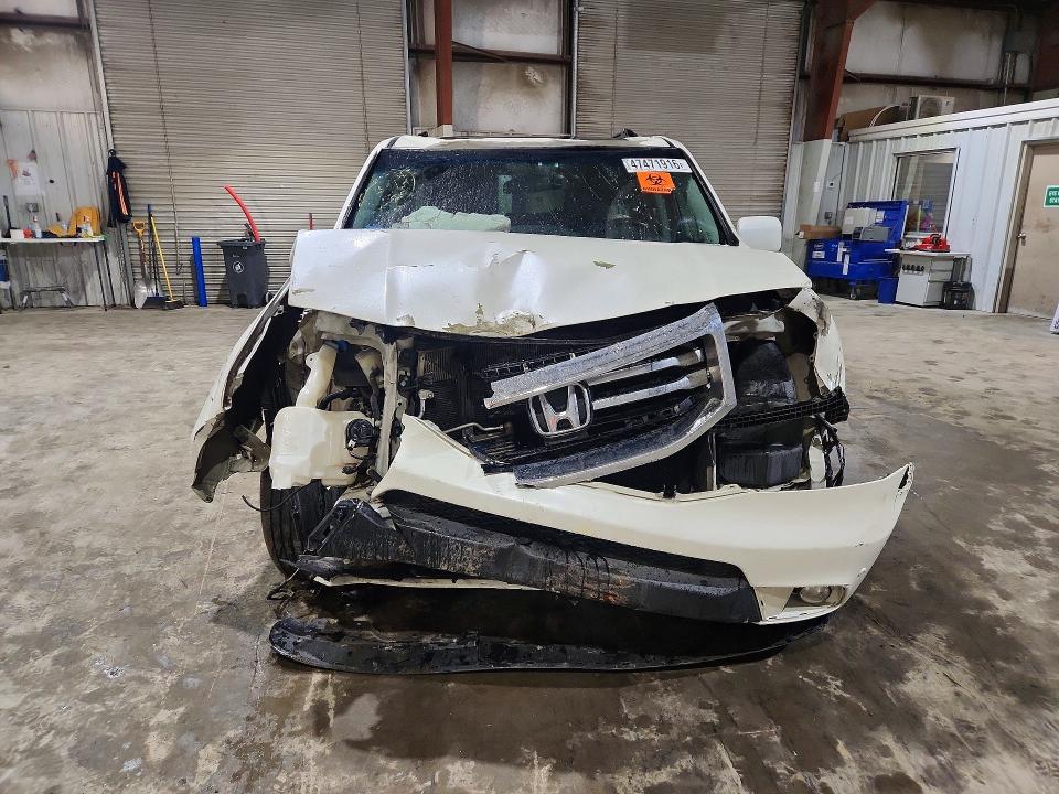 47471916 :رقم المزاد ، 5FNYF4H97FB007209 vin ، 2015 Honda Pilot مزاد بيع