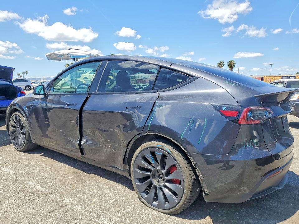 51004146 :رقم المزاد ، 7SAYGDEF1RF094572 vin ، 2024 Tesla Model Y مزاد بيع