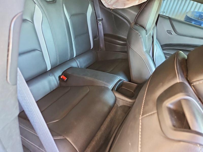 49672346 :رقم المزاد ، 1G1FE1R70J0158561 vin ، 2018 Chevrolet Camaro مزاد بيع