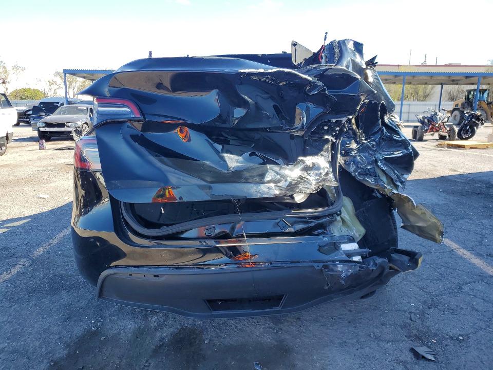 2024 Tesla Model Y მანქანა იყიდება აუქციონზე, vin: 7SAYGDEE0RA265378, აუქციონის ნომერი: 49764126