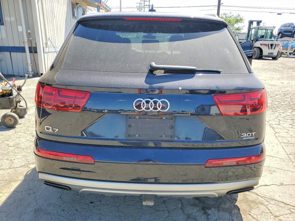 Продажа на аукционе авто 2017 Audi Q7, vin: WA1LAAF72HD017689, номер лота: 51115376