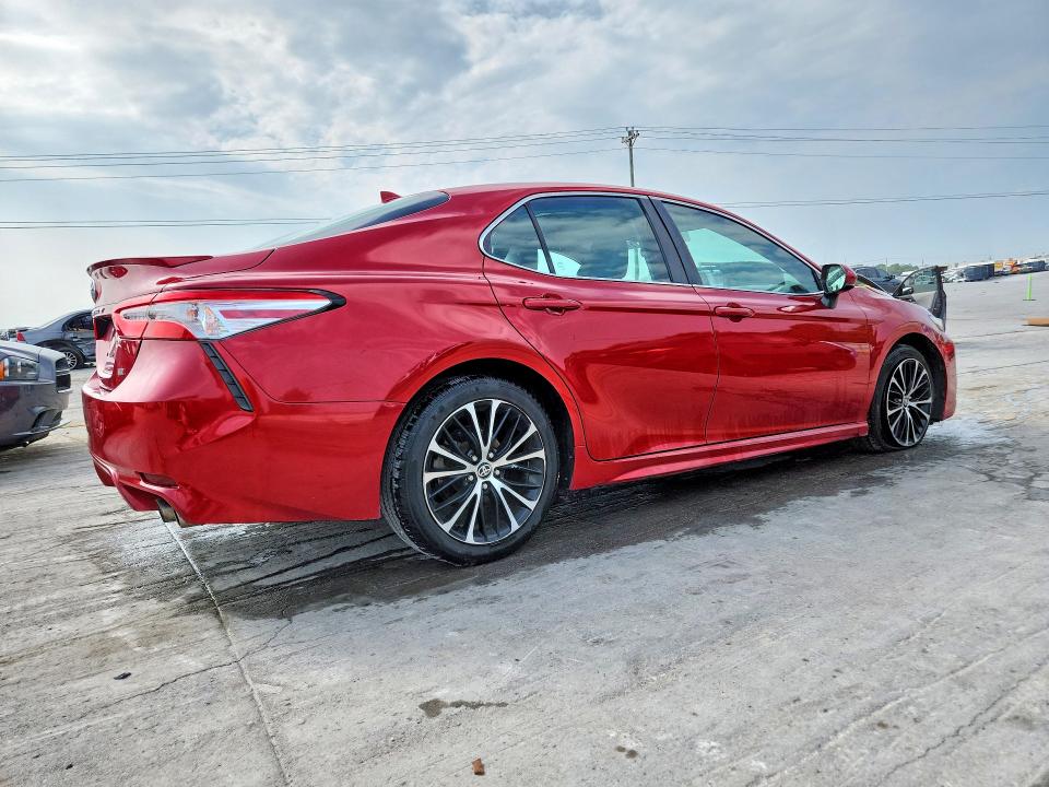 51514246 :رقم المزاد ، 4T1G11AK3LU358607 vin ، 2020 Toyota Camry مزاد بيع