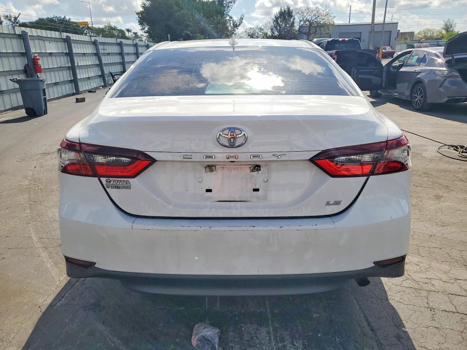 Продажа на аукционе авто 2021 Toyota Camry, vin: 4T1C11AK2MU559625, номер лота: 51497916