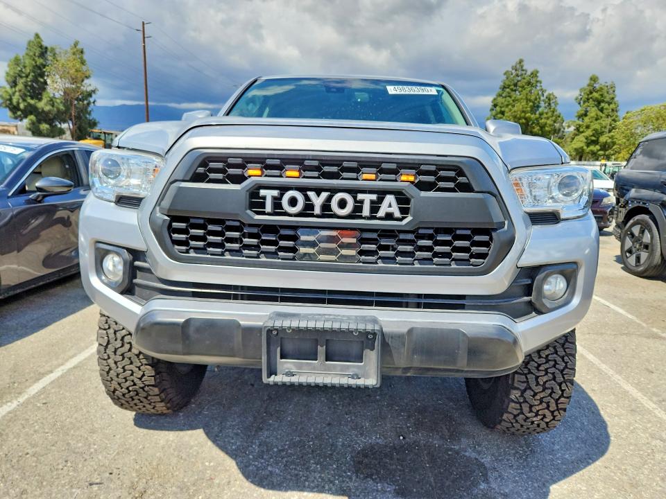 2020 Toyota Tacoma მანქანა იყიდება აუქციონზე, vin: 3TMAZ5CNXLM117732, აუქციონის ნომერი: 49836396
