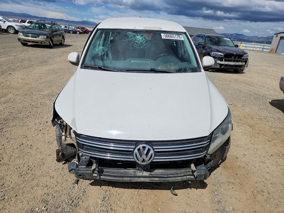 50605176 :رقم المزاد ، WVGBV3AX5DW569867 vin ، 2013 Volkswagen Tiguan مزاد بيع