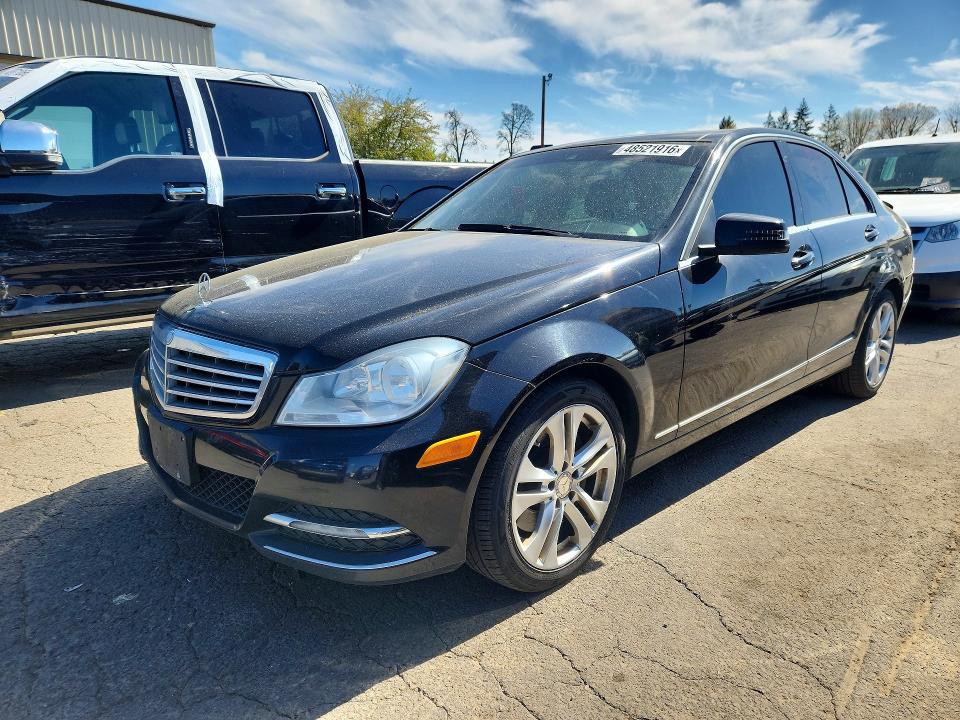 Продаж на аукціоні авто 2013 Mercedes-benz C, vin: WDDGF8AB0DR257095, номер лоту: 48521916