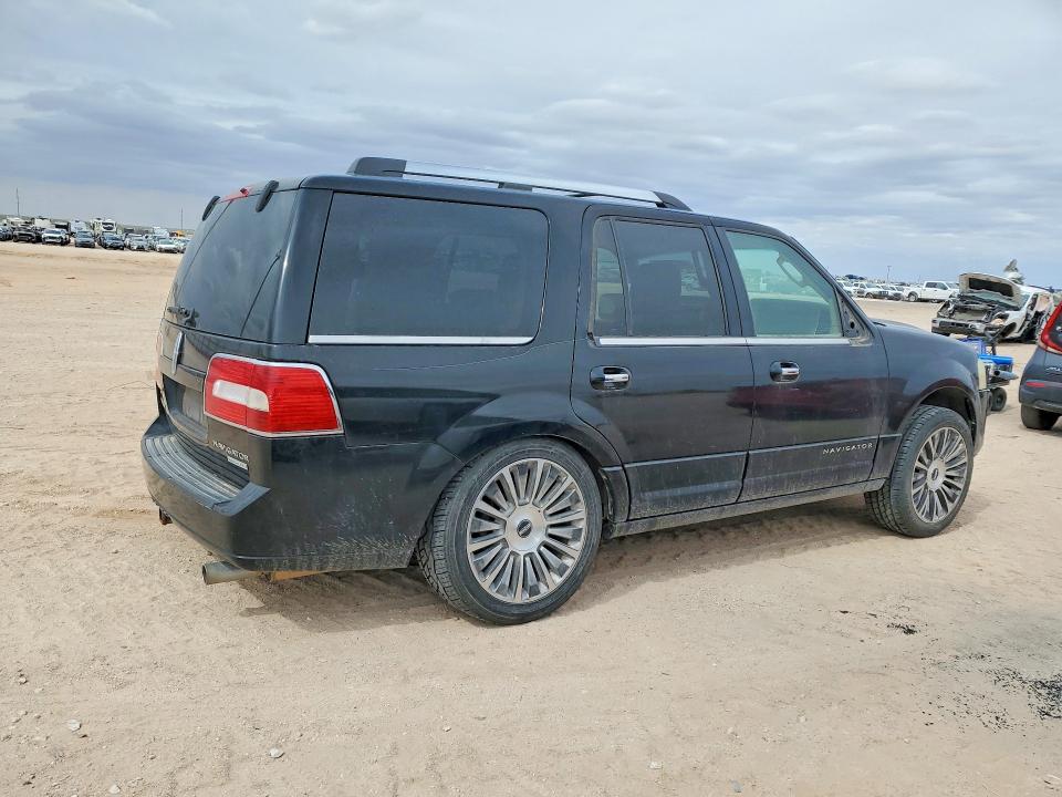 2008 Lincoln Townhouse Navigator მანქანა იყიდება აუქციონზე, vin: 5LMFU27518LJ04950, აუქციონის ნომერი: 49223686
