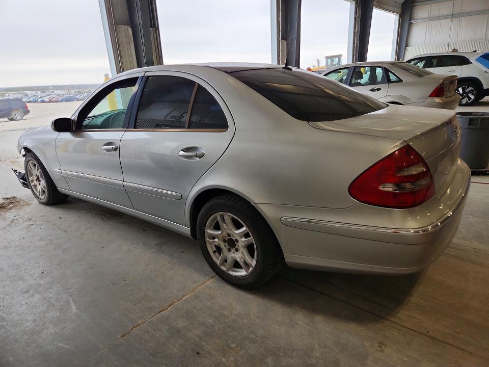 2005 Mercedes-benz E მანქანა იყიდება აუქციონზე, vin: WDBUF26J05A570737, აუქციონის ნომერი: 49941936