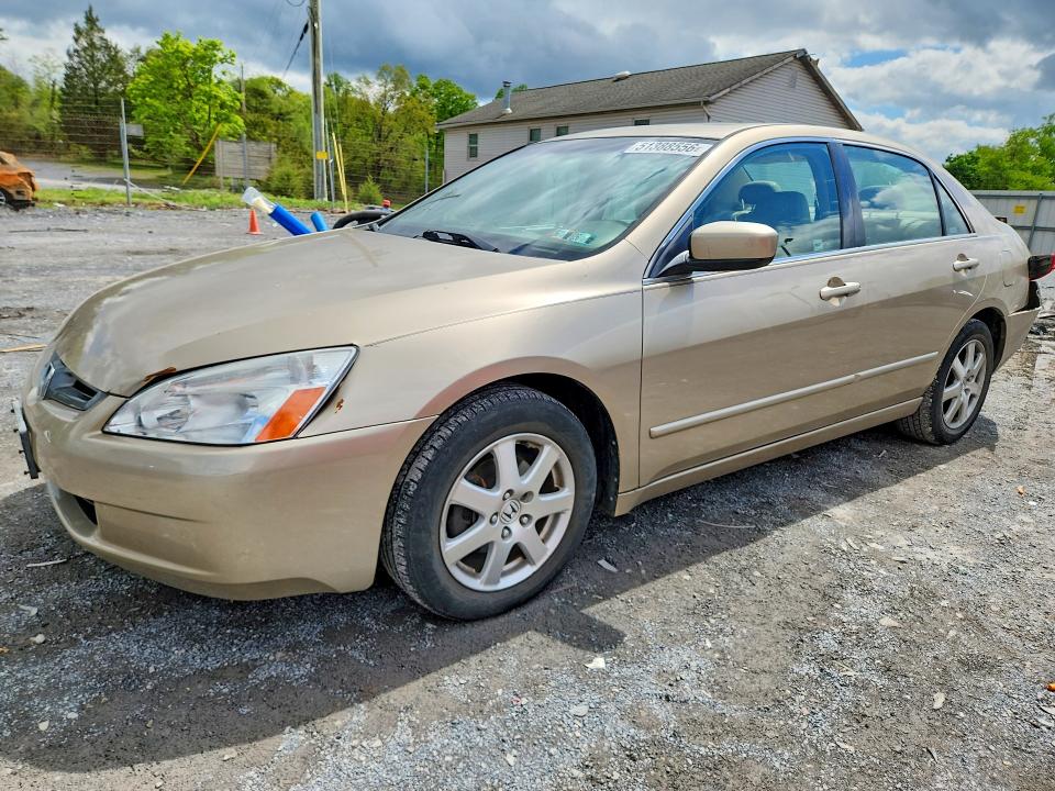 51388556 :رقم المزاد ، 1HGCM66525A074868 vin ، 2005 Hond Accord مزاد بيع
