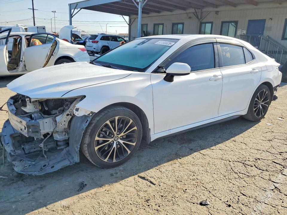 Продажа на аукционе авто 2018 Toyota Camry, vin: 4T1B11HKXJU638957, номер лота: 51190626