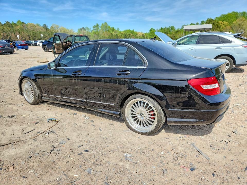 Продажа на аукционе авто 2013 Mercedes-benz C, vin: WDDGF8AB9DR282304, номер лота: 48925936