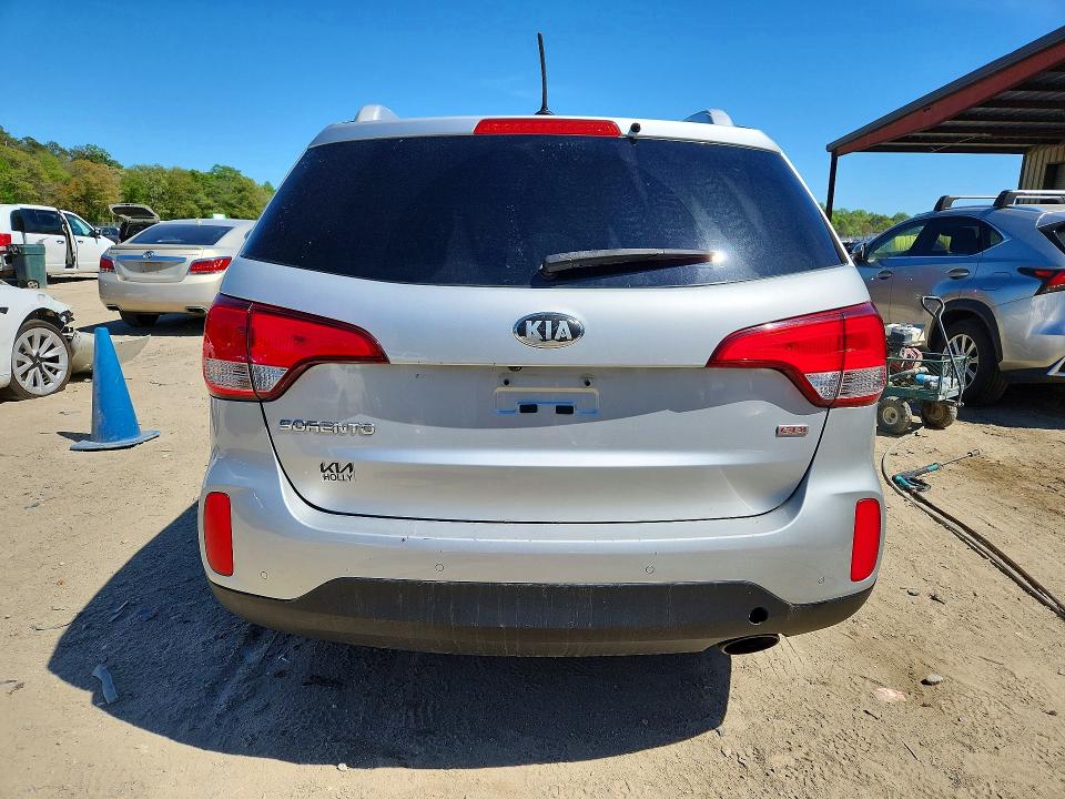 50903156 :رقم المزاد ، 5XYKTCA6XFG553942 vin ، 2015 Kia Sorento مزاد بيع