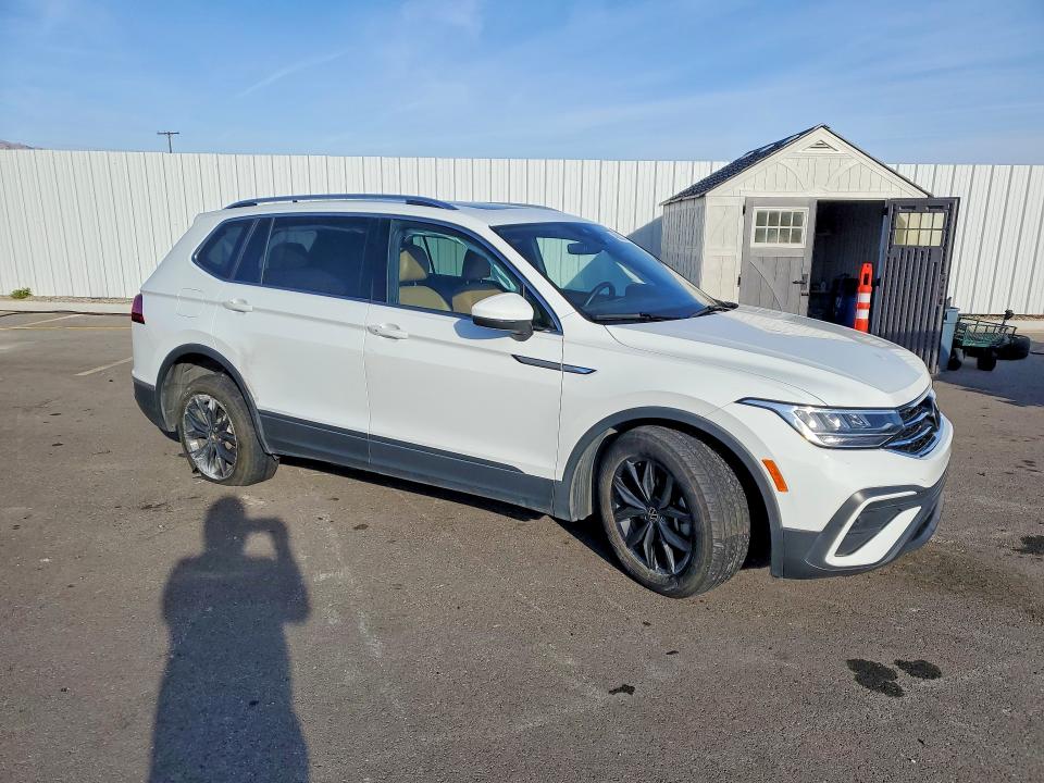 2024 Volkswagen Tiguan მანქანა იყიდება აუქციონზე, vin: 3VVMB7AX3RM067364, აუქციონის ნომერი: 48624456