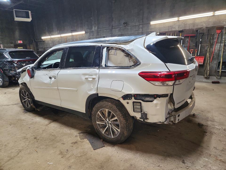 Продаж на аукціоні авто 2019 Toyota Highlander, vin: 5TDJZRFH9KS578433, номер лоту: 51504536