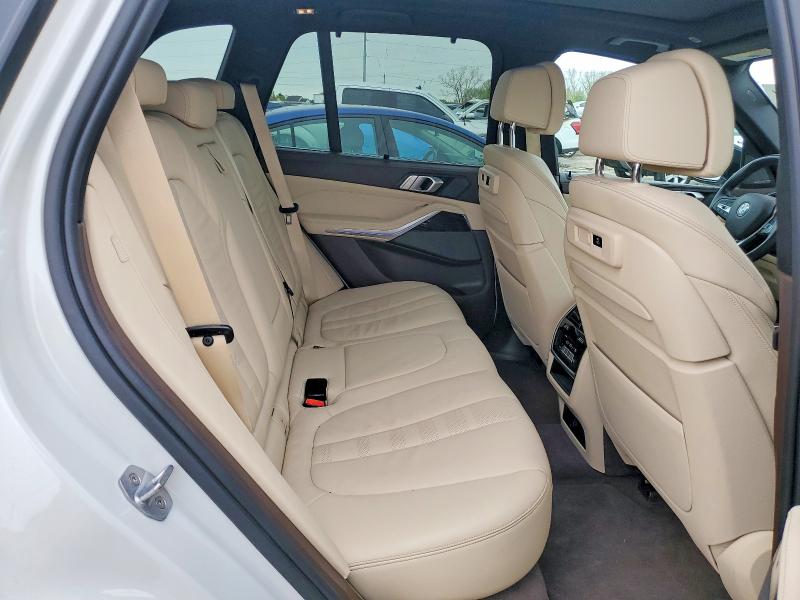 51698466 :رقم المزاد ، 5UXCR6C53KLB12419 vin ، 2019 Bmw X5 مزاد بيع