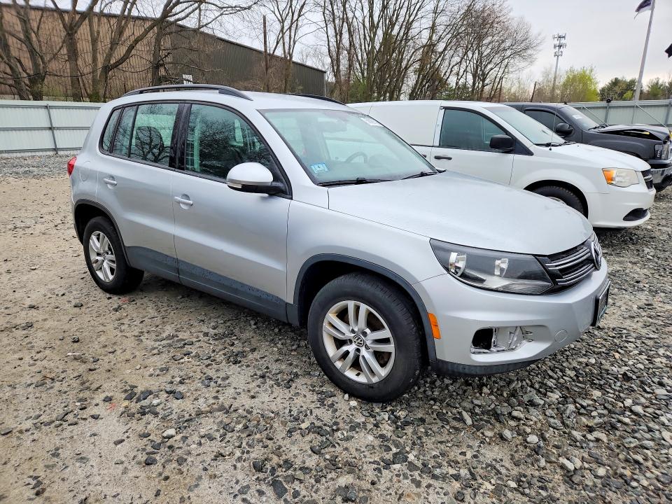 2017 Volkswagen Tiguan მანქანა იყიდება აუქციონზე, vin: WVGBV7AX1HK000423, აუქციონის ნომერი: 50929116