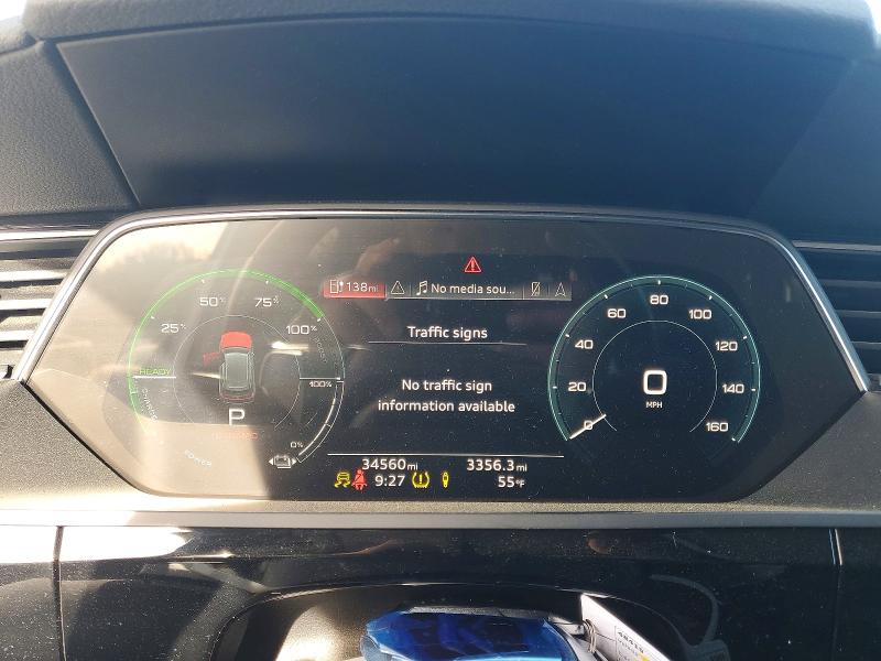 2022 Audi E-tron მანქანა იყიდება აუქციონზე, vin: WA1LAAGE4NB032523, აუქციონის ნომერი: 48898336
