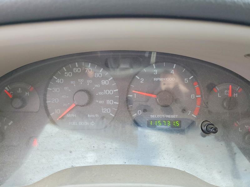 48995236 :رقم المزاد ، 1FAFP404X2F165110 vin ، 2002 Ford Mustang مزاد بيع