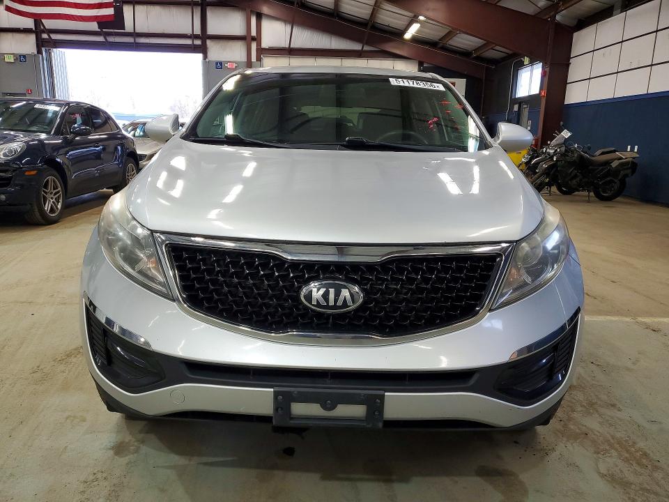 51178356 :رقم المزاد ، KNDPBCACXF7700630 vin ، 2015 Kia Sportage مزاد بيع