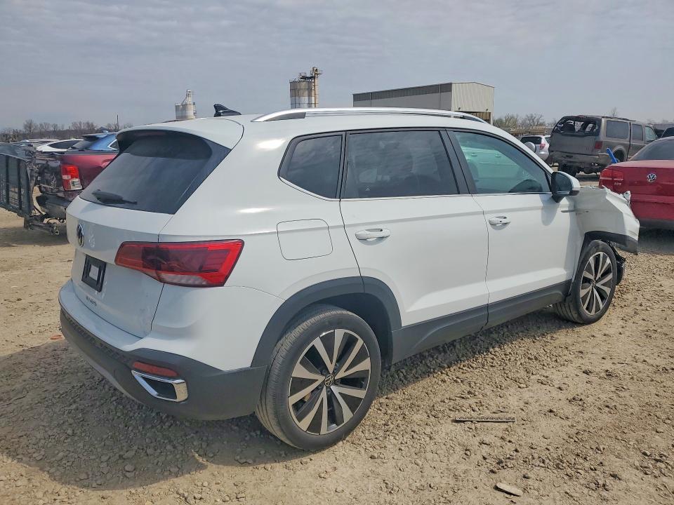 Auction sale of the 2022 Volkswagen Taos, vin: 3VVLX7B23NM066645, lot number: 48946926