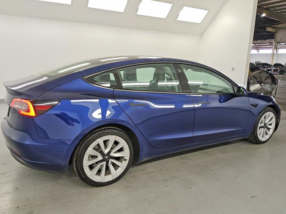 48877996 :رقم المزاد ، 5YJ3E1EA7NF368660 vin ، 2022 Tesla Model 3 مزاد بيع