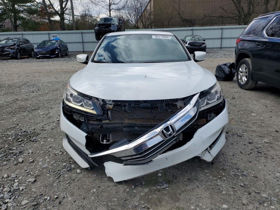 50314666 :رقم المزاد ، 1HGCR2F1XHA227606 vin ، 2017 Honda Accord مزاد بيع
