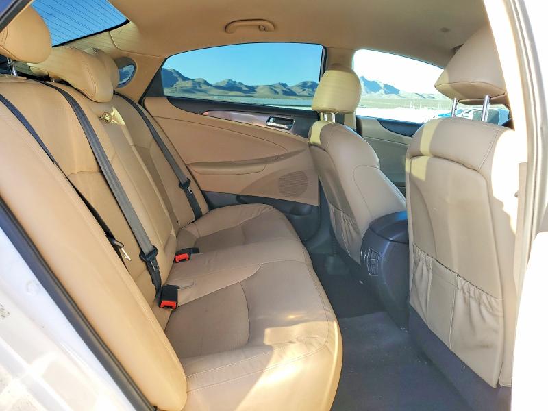 Auction sale of the 2013 Hyundai Sonata Hybrid, vin: KMHEC4A41DA100092, lot number: 48523596
