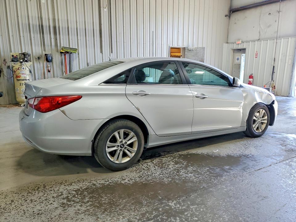 51531446 :رقم المزاد ، 5NPEB4ACXDH790349 vin ، 2013 Hyundai Sonata مزاد بيع