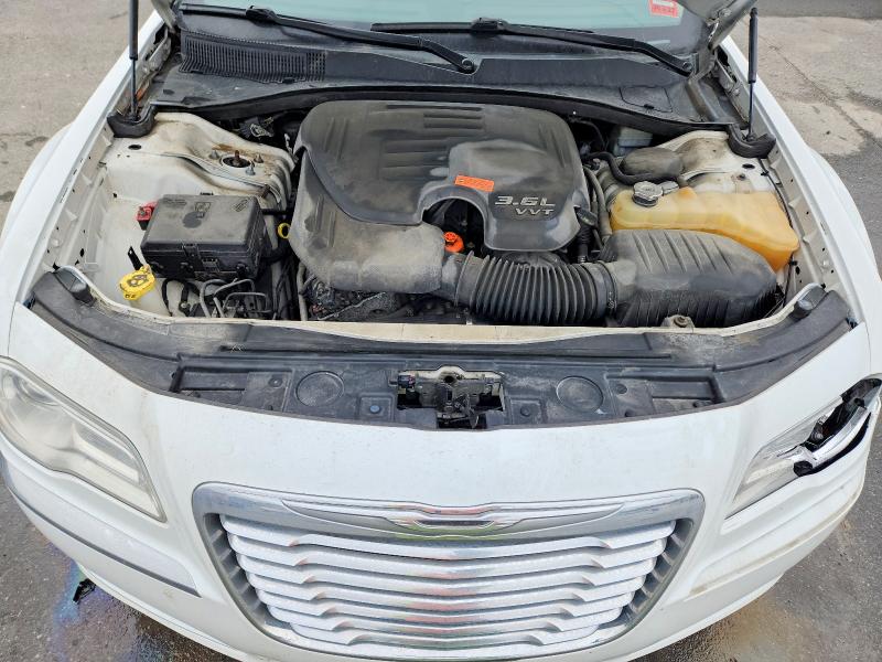 2011 Chrysler 300 მანქანა იყიდება აუქციონზე, vin: 2C3CA5CGXBH585172, აუქციონის ნომერი: 48593946