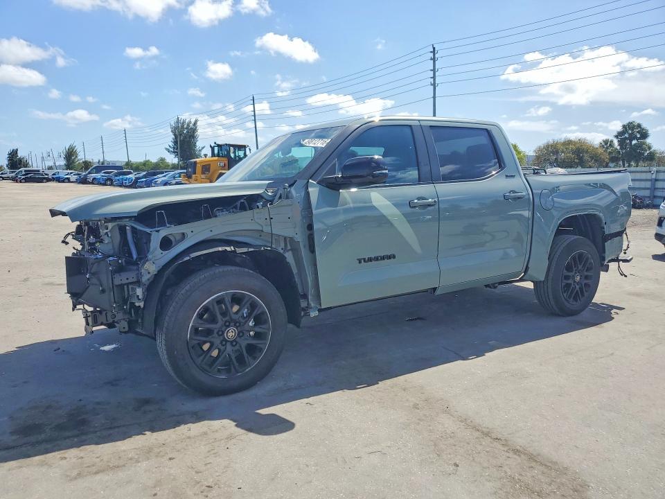 Продажа на аукционе авто 2026 Toyota Tundra, vin: 5TFZA5AB2TX056969, номер лота: 49812716