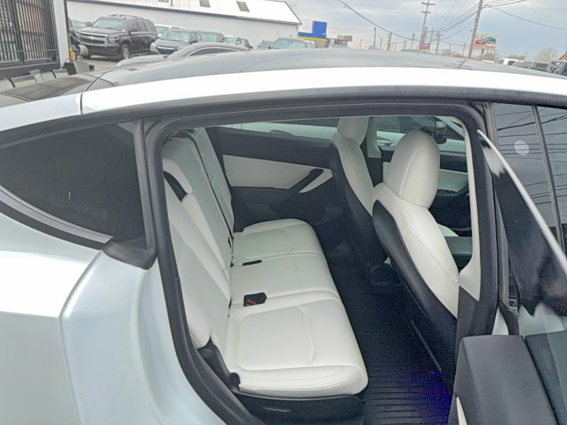 2022 Tesla Model Y მანქანა იყიდება აუქციონზე, vin: 7SAYGAEE4NF324475, აუქციონის ნომერი: 49810766