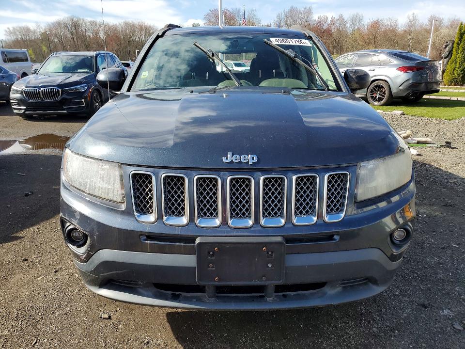 49681766 :رقم المزاد ، 1C4NJDEB5FD207456 vin ، 2015 Jeep Compass مزاد بيع