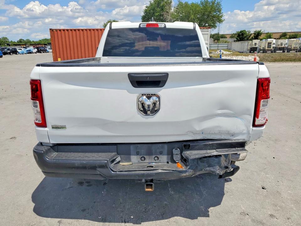 Продажа на аукционе авто 2022 Ram 1500, vin: 1C6RREAG2NN288692, номер лота: 51329496