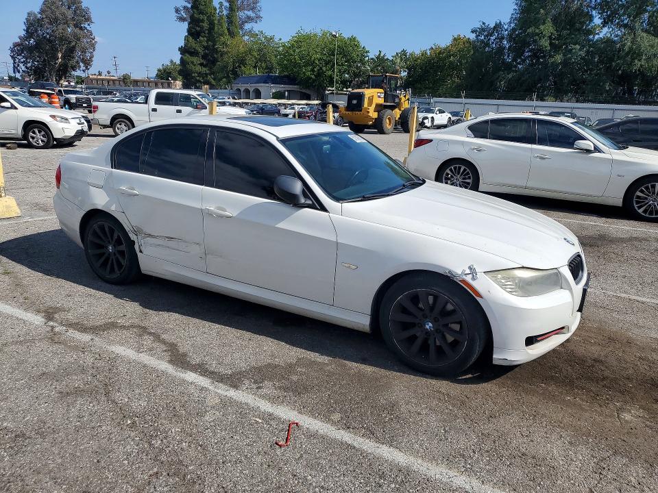 51146816 :رقم المزاد ، WBAPH5G52BNM80986 vin ، 2011 Bmw 328 مزاد بيع