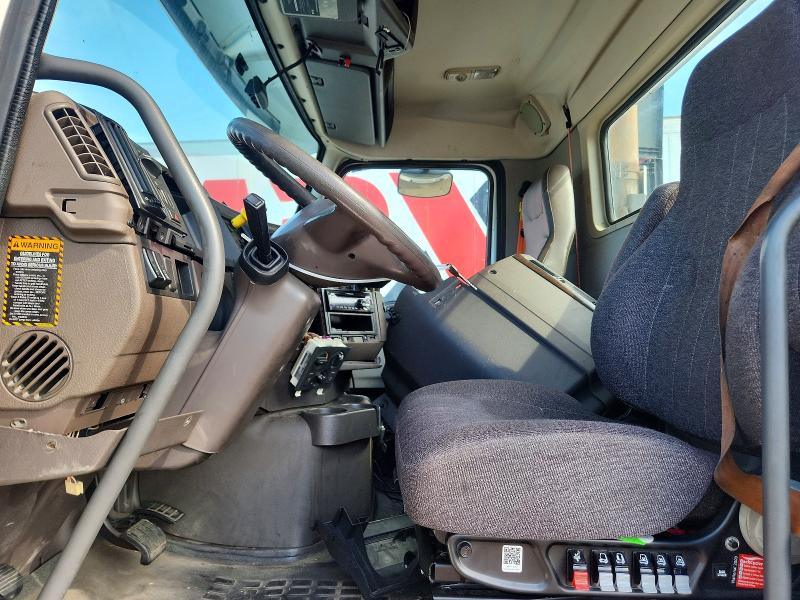 2017 Volvo Vnl მანქანა იყიდება აუქციონზე, vin: 4V4N39TG1HN988015, აუქციონის ნომერი: 50609766