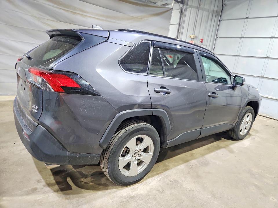 Продаж на аукціоні авто 2021 Toyota Rav4, vin: 2T3P1RFV6MW239721, номер лоту: 50257716