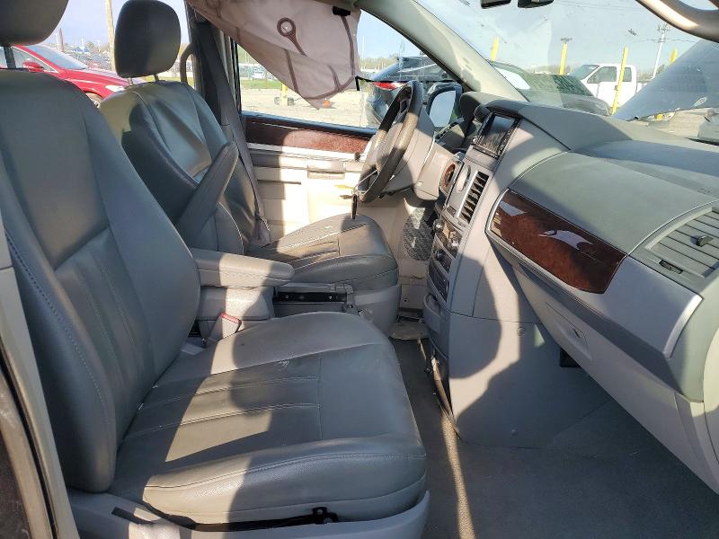 2010 Chrysler Town & Country მანქანა იყიდება აუქციონზე, vin: 2A4RR5DX2AR140862, აუქციონის ნომერი: 48225196
