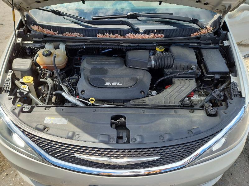 49629986 :رقم المزاد ، 2C4RC1GG5HR704039 vin ، 2017 Chrysler Pacifica مزاد بيع