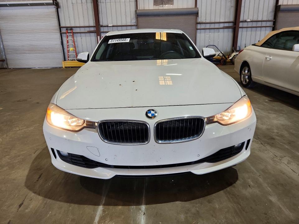 51149566 :رقم المزاد ، WBA3A5G53ENP30114 vin ، 2014 Bmw 328 مزاد بيع